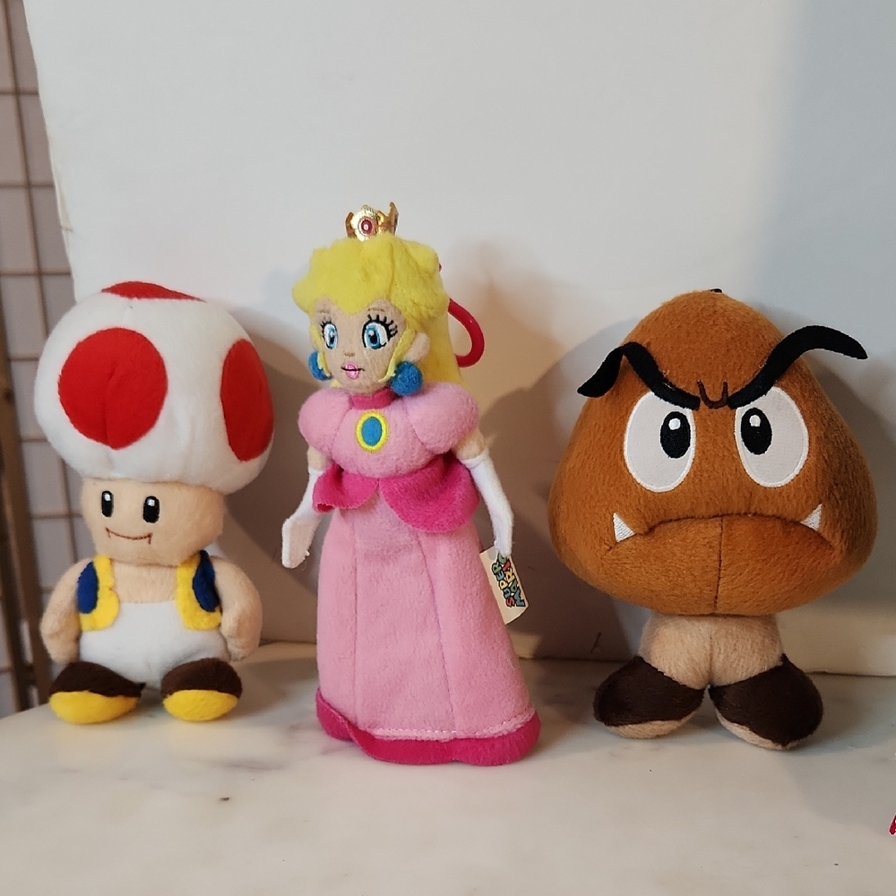 Vintage | Super Mario Toad, Princess , and Goomba Plush Toys Lot of 3